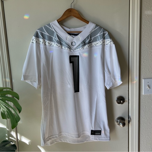 Oregon Ducks 2024 White Game Day Jersey - Picture 1 of 4